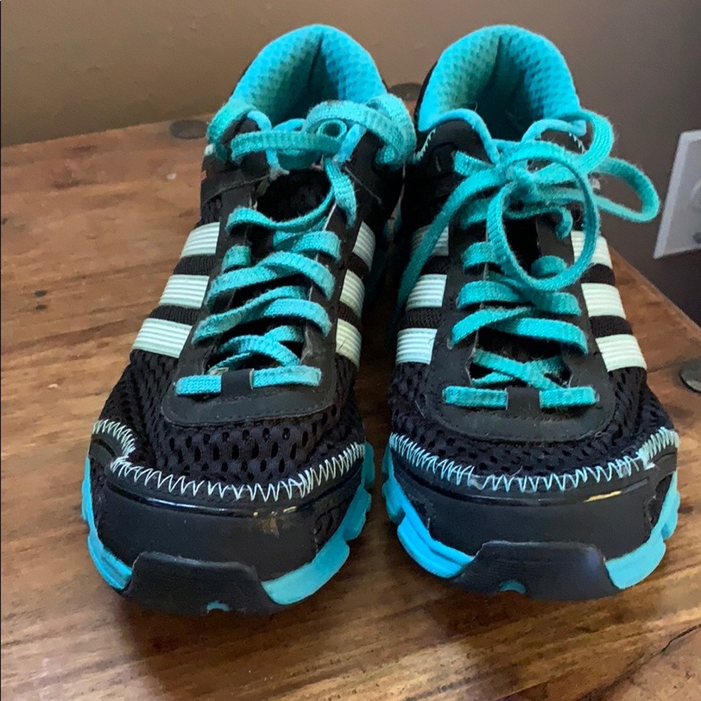 Adidas tennies